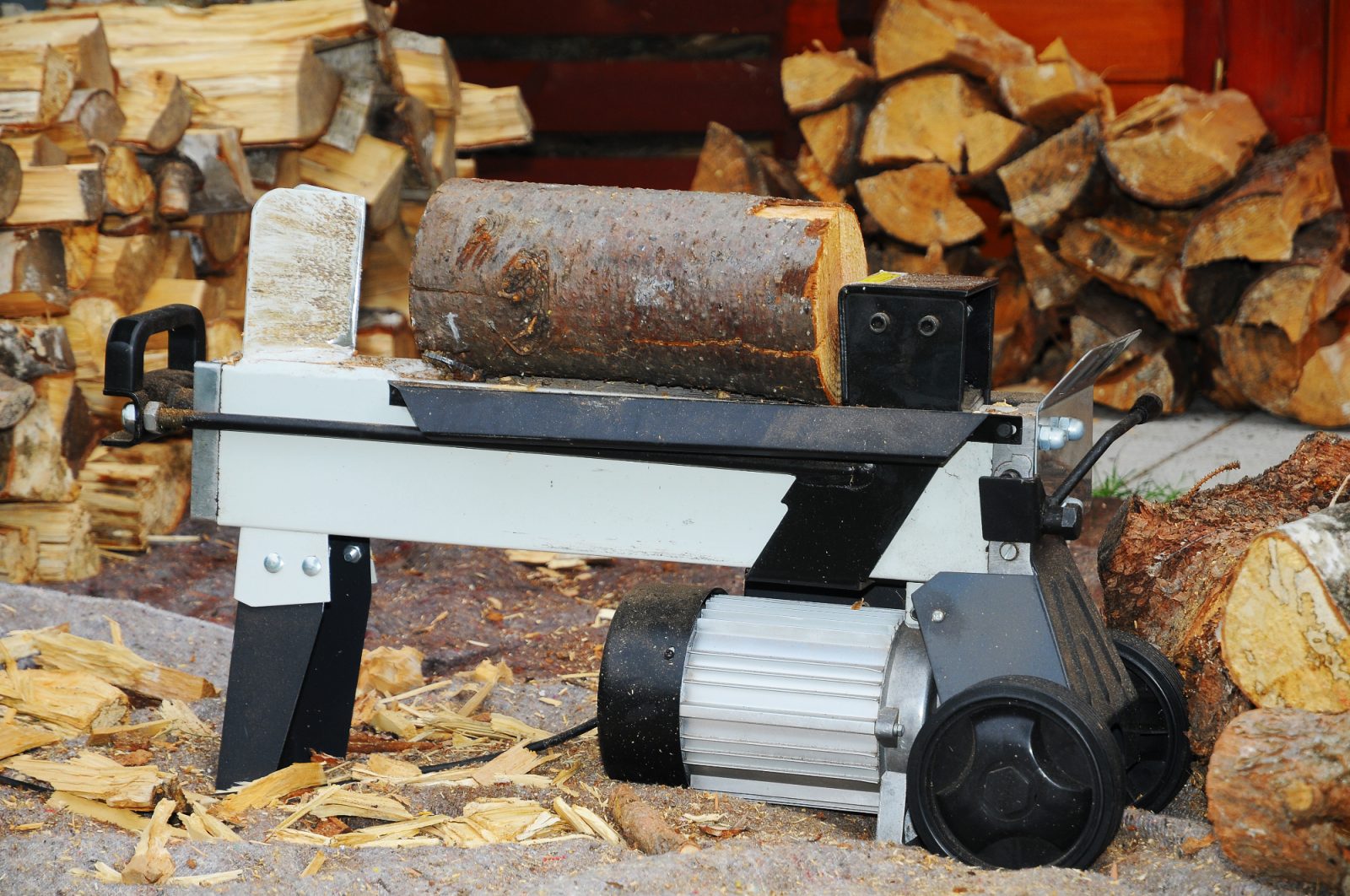 Za pripravo drv so cepilniki odlično pomagalo